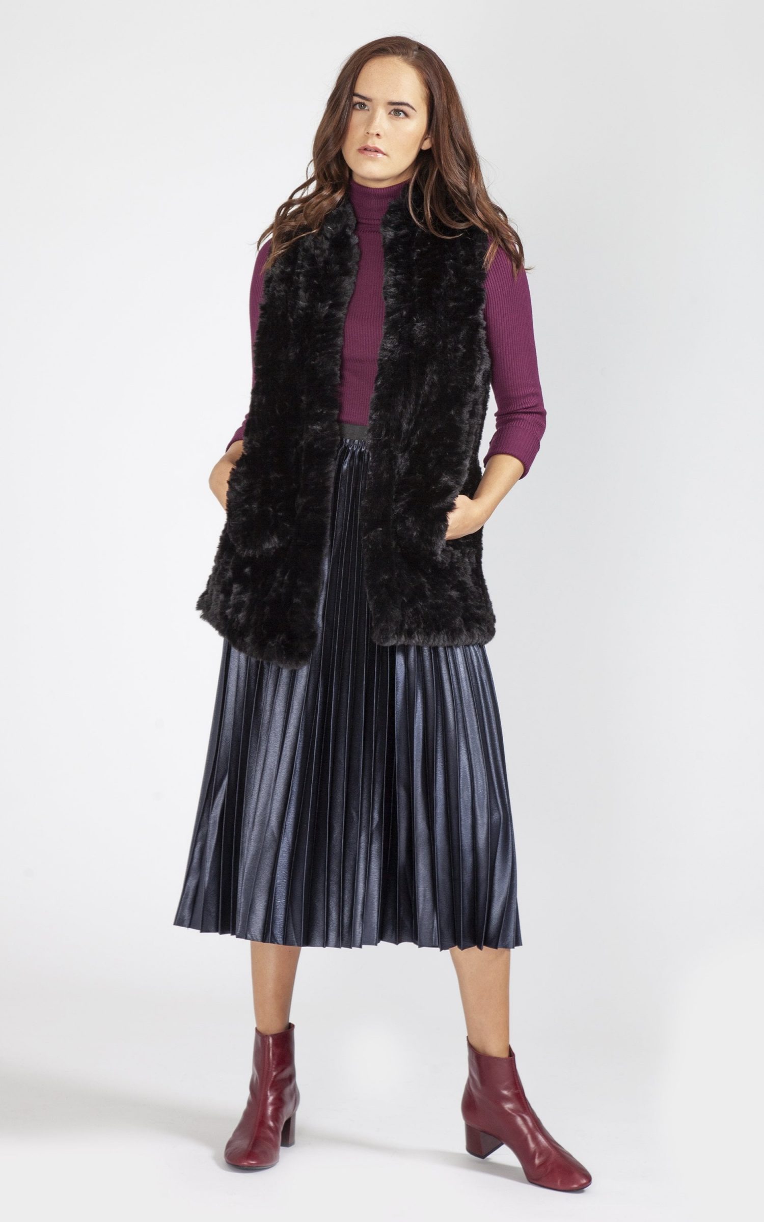 hand-knitted-faux-fur-gilet-p1172-17952_zoom